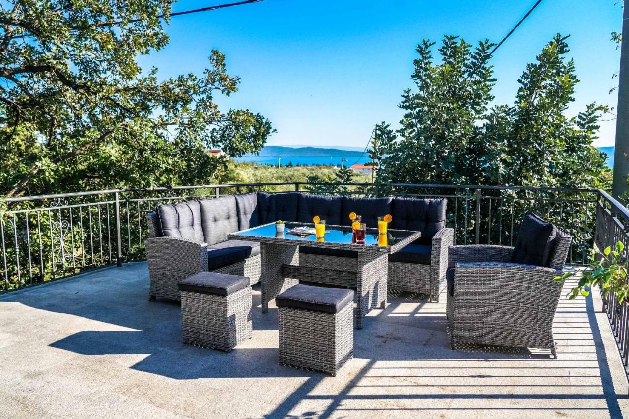 Home Away From Home With Outdoor Pool, Botanical Garden And A Beautiful Sea View Kaštela Buitenkant foto